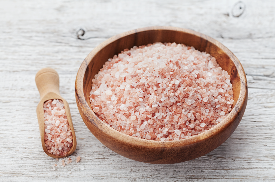 Скраб для головы из соли: польза и рецепт 